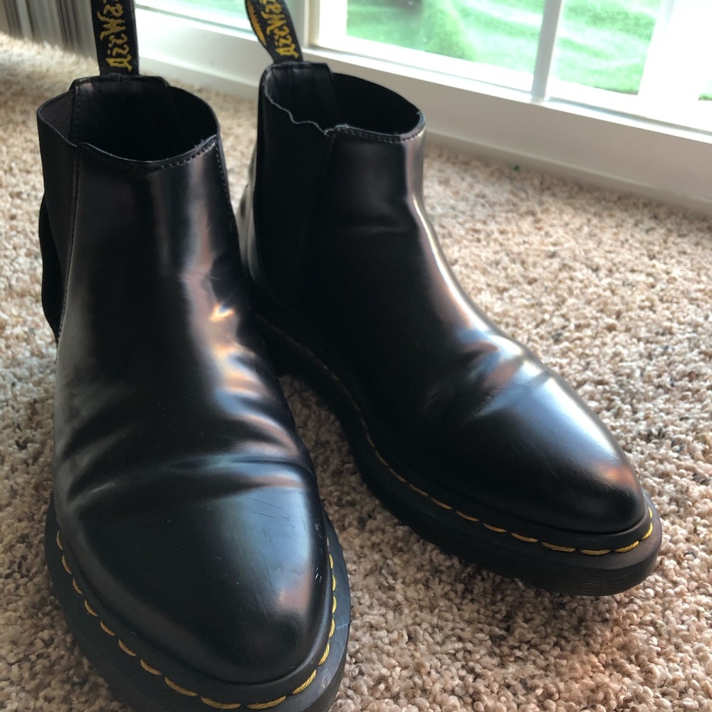 Women’s Dr. Martens Chelsea boots